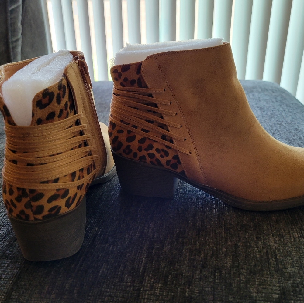 Ankle boots